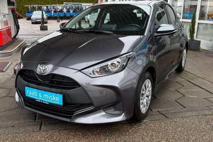 Toyota Yaris 27.400 km 13.490 &euro; Essingen 73457