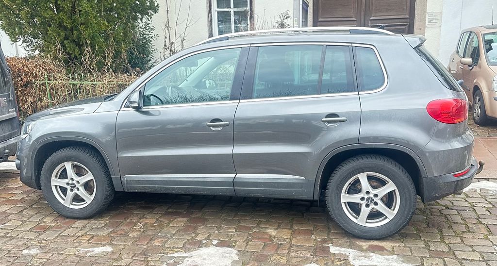 VW Tiguan 126.000 km 13.800 &euro; Bad Karlshafen 34385