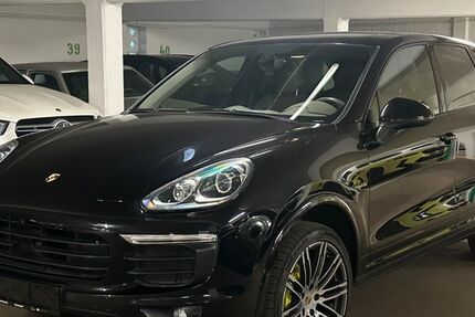 Porsche Cayenne 112.900 km 33.700 &euro; Dortmund OT Huckarde 44369