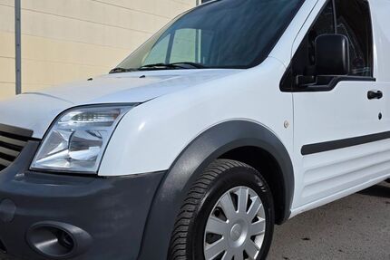 Ford Tourneo Connect 128.532 km 3.280 &euro; Berlin 13055