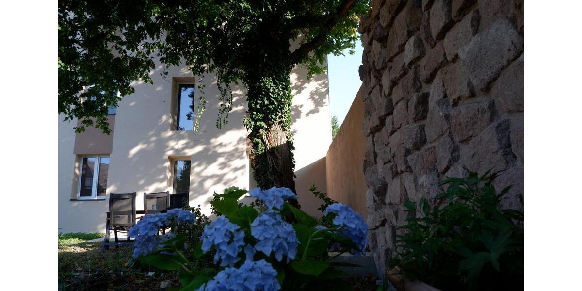 Erstbezug: Hochwertige Erdgeschosswohnung mit Terrasse & Garten 3 zimmer