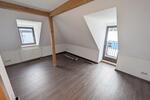 Dachgeschoßwohnung Zwickau - 3 Zimmer, 88 m&sup2;, 560&euro; | Angebot:26008237