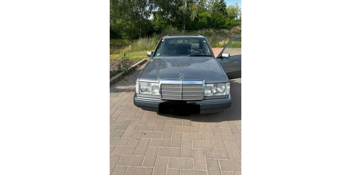Mercedes-Benz E 320 97.005 km 20.000 &euro; Brieselang 14656