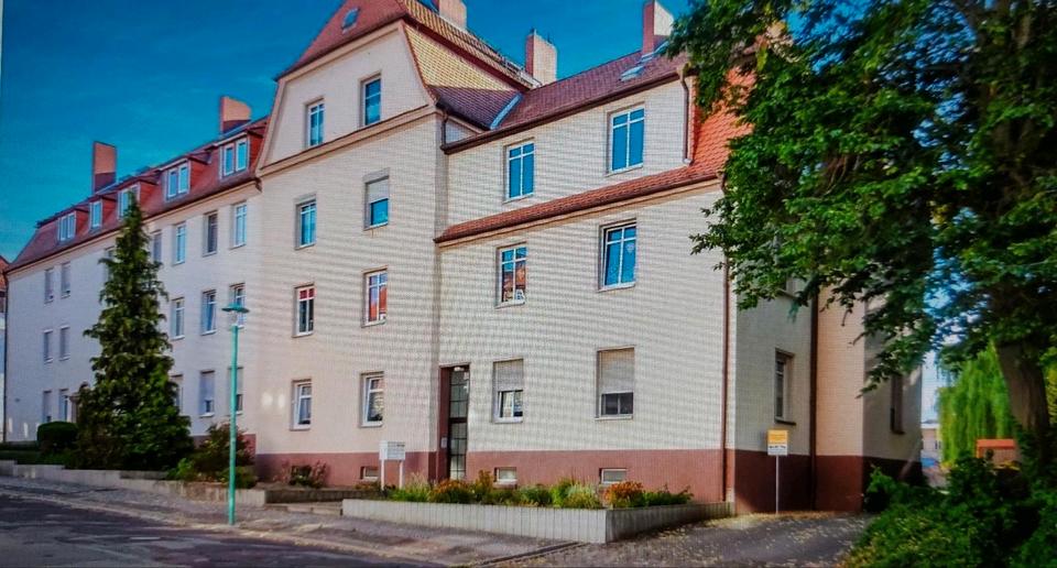 Etagenwohnung Genthin - 3 Zimmer, 69 m&sup2;, 590&euro; | Angebot:25080121