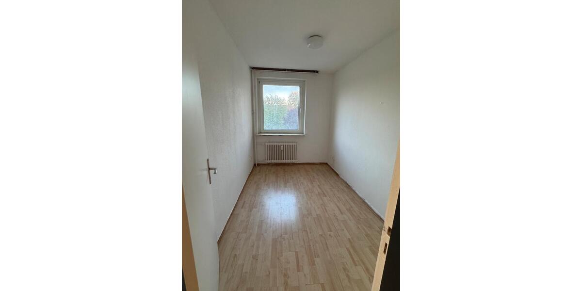 Etagenwohnung Bad Oldesloe - 4 Zimmer, 90 m&sup2;, 1.300&euro; | Angebot:26388122