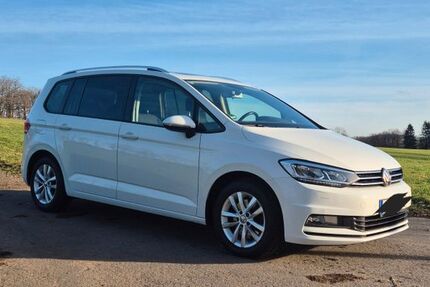 VW Touran 153.000 km 14.499 &euro; Olpe 57462