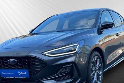 Ford Focus 2.835 km 26.490 € Oberhausen 46145