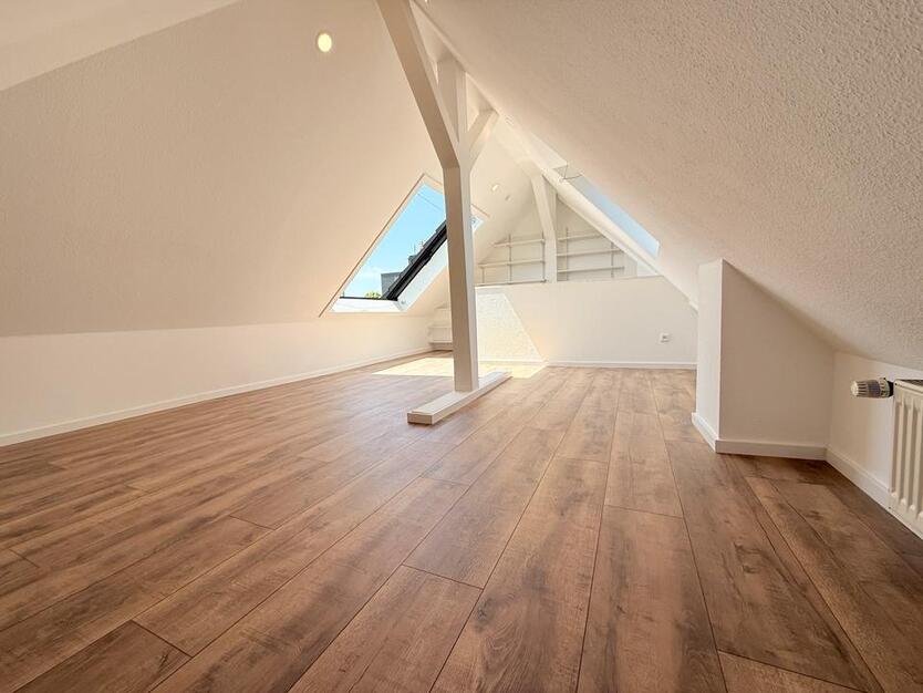 Frisch sanierte Wohnung Zwischen Landgericht und Uniklinik