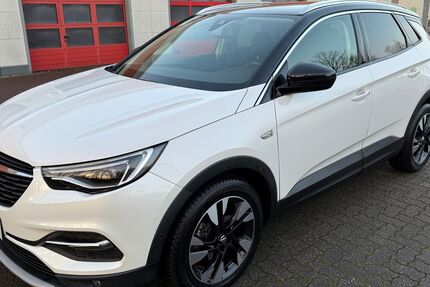 Opel Grandland (X) 170.000 km 13.590 &euro; Rathenow 14712