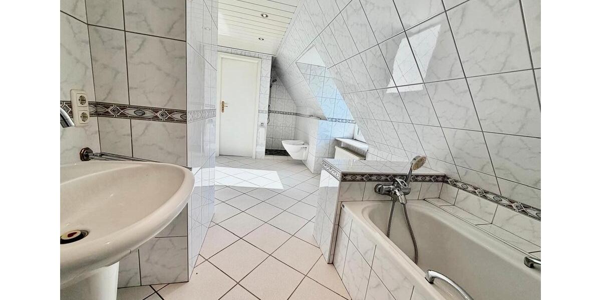Doppelhaushälfte Sörup - 7.5 Zimmer, 217 m&sup2;, 395.000&euro; | Angebot:26268101