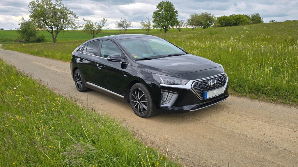Hyundai IONIQ 89.000 km 14.950 &euro; Emmingen-Liptingen 78576