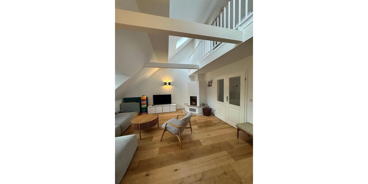 Dachgeschoßwohnung Dresden Neustadt - 5 Zimmer, 180 m&sup2;, 900.000&euro; | Angebot:25611802