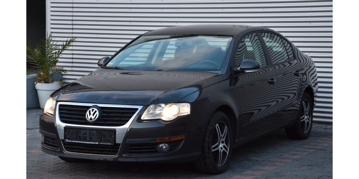 VW Passat 152.000 km 3.999 &euro; Grevenbroich 41515