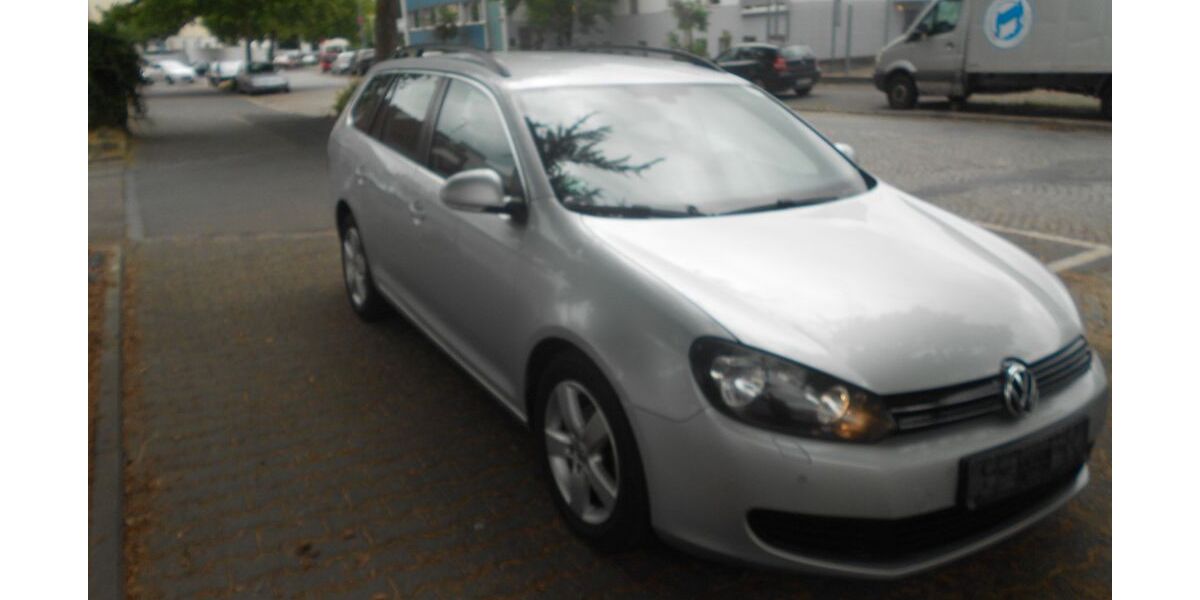 VW Golf 328.000 km 2.999 &euro; Frankfurt am Main 60386