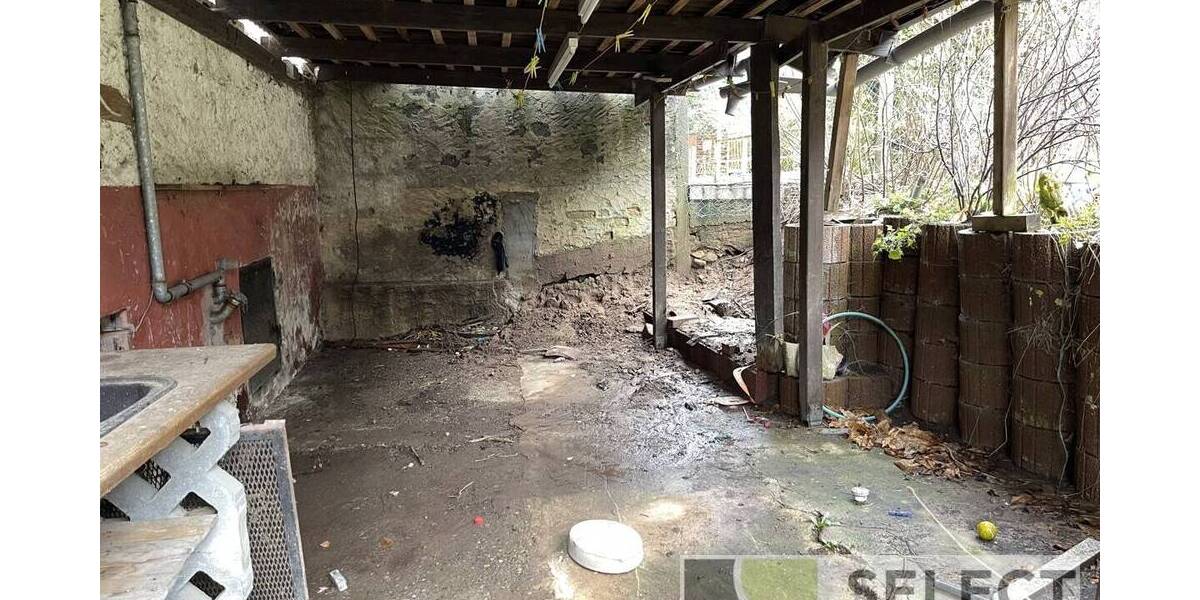Mehrfamilienhaus, Wohnhaus Blieskastel / Niederwürzbach Niederwürzbach - 5 Zimmer, 100 m&sup2;, 69.000&euro; | Angebot:25984400
