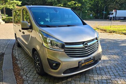 Opel Vivaro 199.000 km 12.900 &euro; Berlin 13409