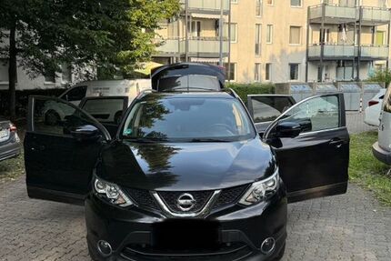 Nissan Qashqai 180.000 km 10.300 &euro; Köln 50827