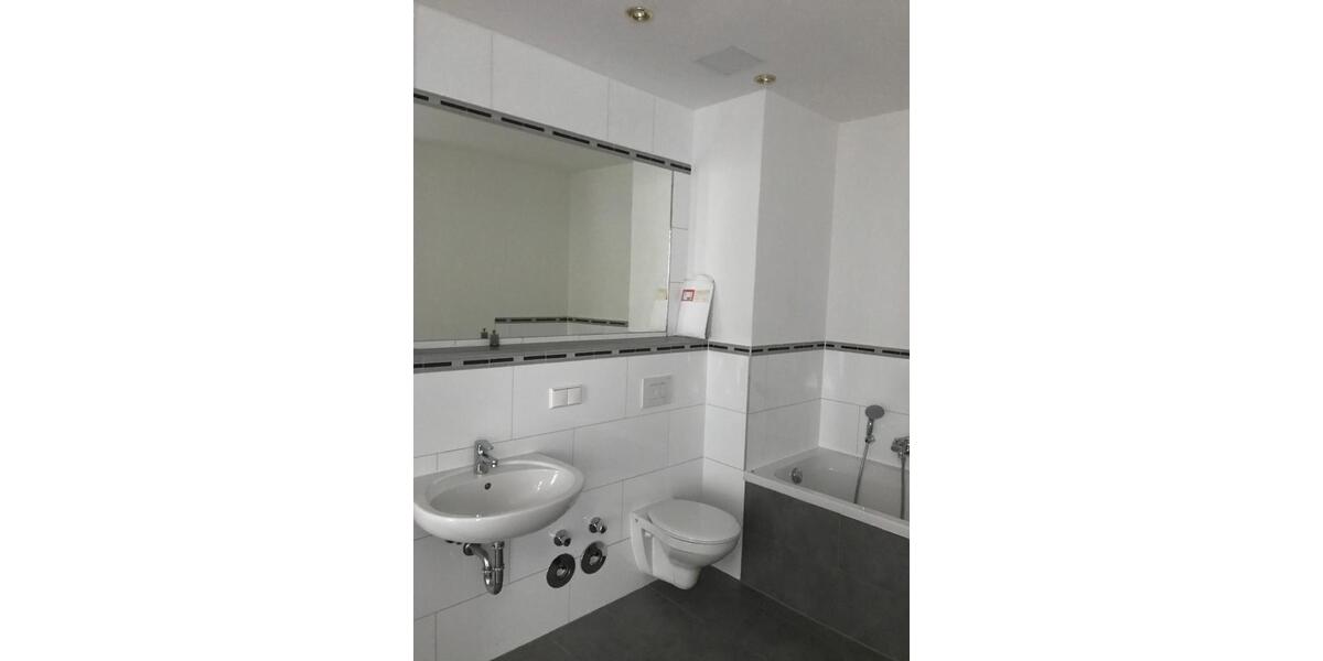 Erdgeschoßwohnung Gräfenhainichen - 3 Zimmer, 82 m&sup2;, 850&euro; | Angebot:25997761