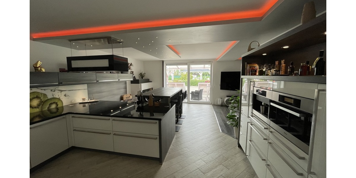 Traumhaftes Anwesen! modernes Wohnen und Arbeiten mit Pool, Einliegerwohnung, Werkstatt und mehr 5 zimmer