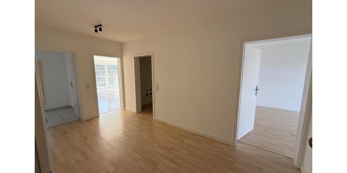 Erdgeschoßwohnung Lauenburg/Elbe Elbe - 3 Zimmer, 94 m&sup2;, 1.400&euro; | Angebot:25917936