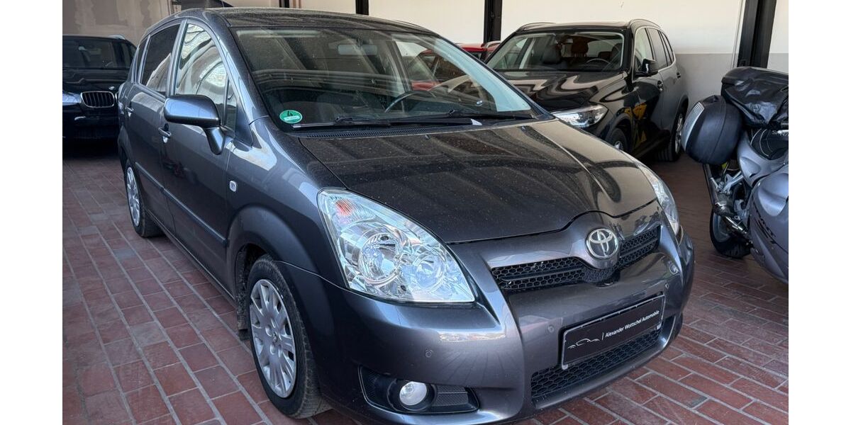 Toyota Corolla Verso 242.654 km 2.200 &euro; Soest 59494