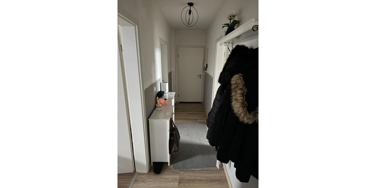 Dachgeschoßwohnung Velbert - 3 Zimmer, 60 m&sup2;, 600&euro; | Angebot:24254934