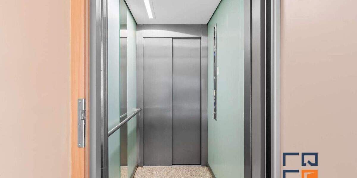 Behinderten und Rollstuhlgerechtes Mehrfamilienhaus mit Aufzug, Sonnenterrasse und großen Garten 9 zimmer