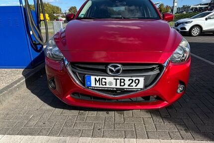 Mazda 2 102.000 km 9.500 &euro; Mönchengladbach 41061