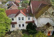 30890 Barsinghausen - Hotel mit Weinkeller, Grotte, Restaurant und Potential