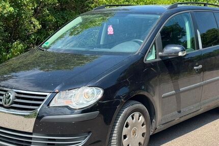 VW Touran 272.000 km 1.750 &euro; Strassberg 72479
