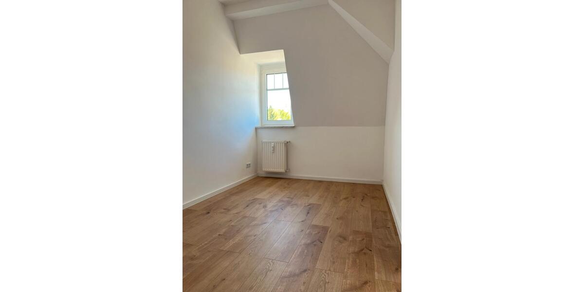 Etagenwohnung Crimmitschau - 2 Zimmer, 56 m&sup2;, 320&euro; | Angebot:26266397