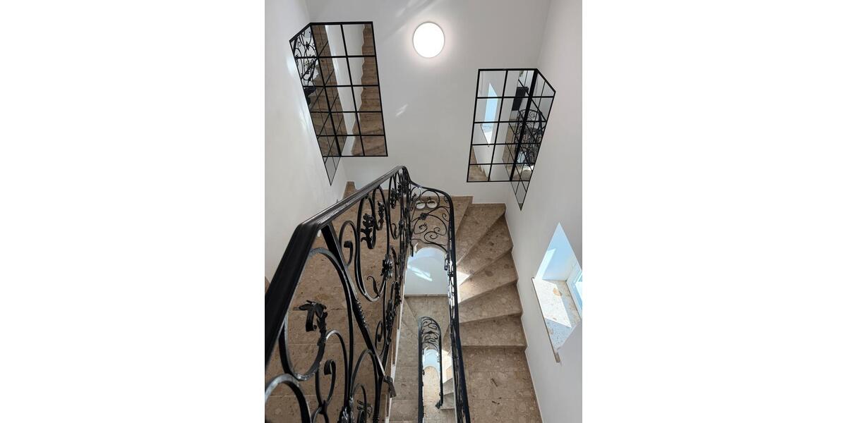 Mehrfamilienhaus, Wohnhaus Laufen - 13 Zimmer, 360 m&sup2;, 2.190.000&euro; | Angebot:25930657