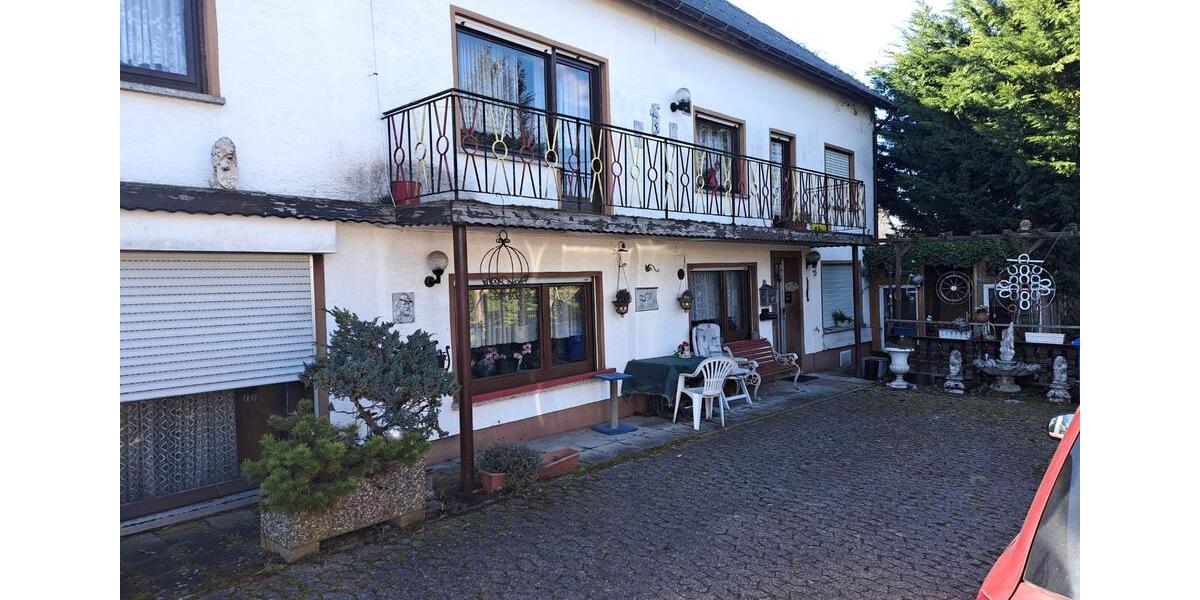 Mehrfamilienhaus, Wohnhaus Kastellaun - 6 Zimmer, 138 m&sup2;, 89.000&euro; | Angebot:25809705