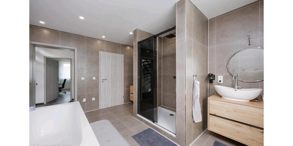 Einfamilienhaus Brüggen - 5 Zimmer, 200 m&sup2;, 425.000&euro; | Angebot:26966734