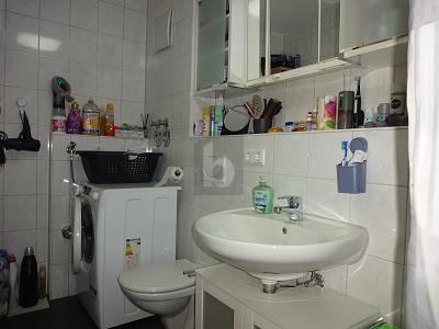 WUNDERSCHÖN MIT SÜDWESTBALKON IN BONLANDEN 2.5 zimmer