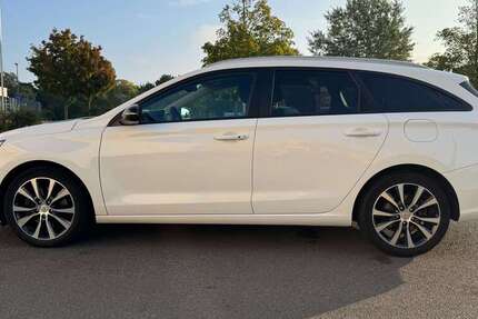 Hyundai i30 176.000 km 10.990 € Berlin 12557