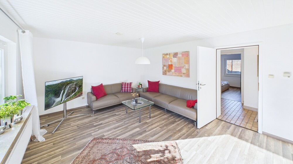 Mit 3D: Charmantes Einfamilienhaus in Buxtehude modernisiert zentrale Lage ideal für Paare & kleine Familien - Doppelhaushälfte Buxtehude | Angebot:26004357