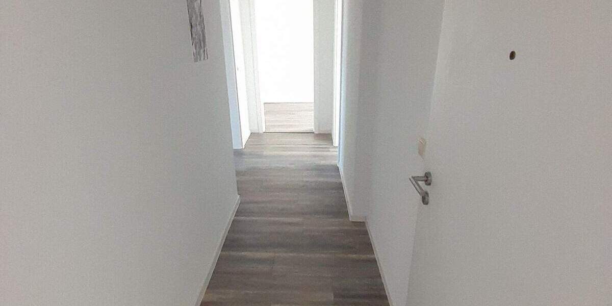 Etagenwohnung Weißenfels - 3 Zimmer, 72 m&sup2;, 436&euro; | Angebot:26406877