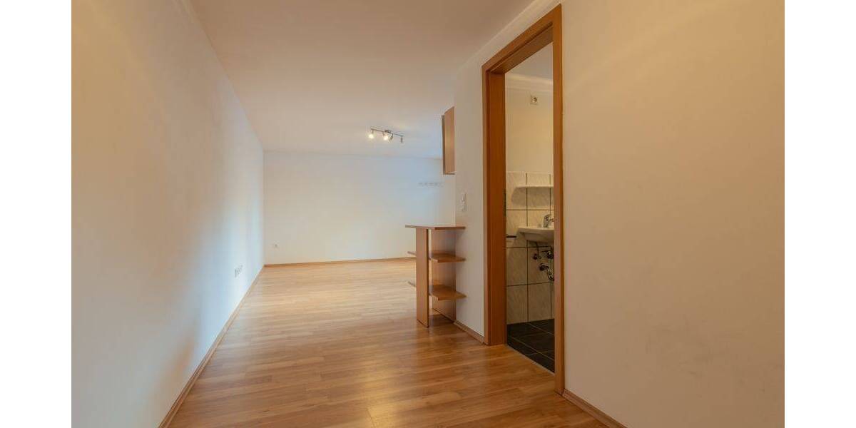 Etagenwohnung Passau Innstadt - 1 Zimmer, 27 m&sup2;, 300&euro; | Angebot:26807394