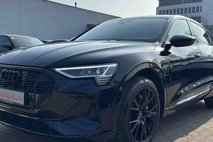 Audi e-tron 93.152 km 31.950 &euro; Hamburg 22047