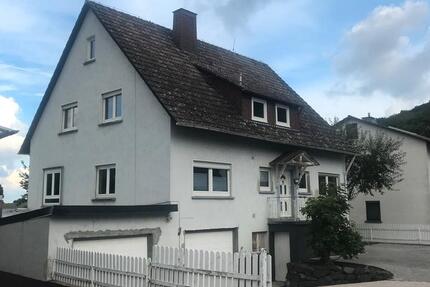 Haus Lahntal - 11 Zimmer, 235 m&sup2;, 280.000&euro; | Angebot:26856084