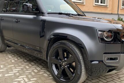 Land Rover Defender 35.000 km 119.999 &euro; Dresden 01159