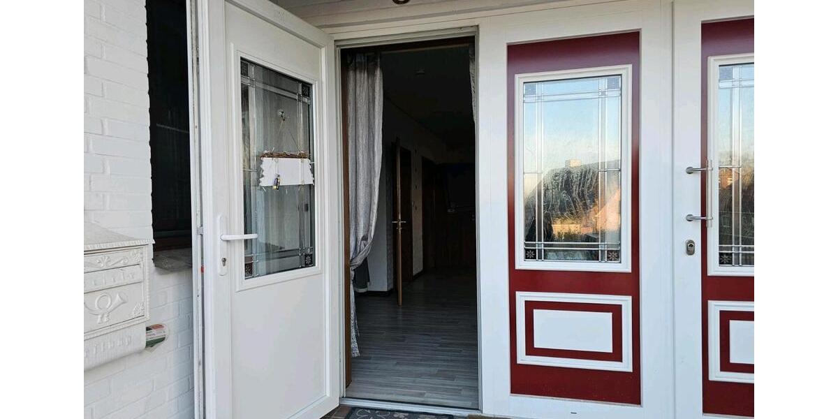 Erdgeschoßwohnung Bad Segeberg - 5 Zimmer, 150 m&sup2;, 1.650&euro; | Angebot:25396986