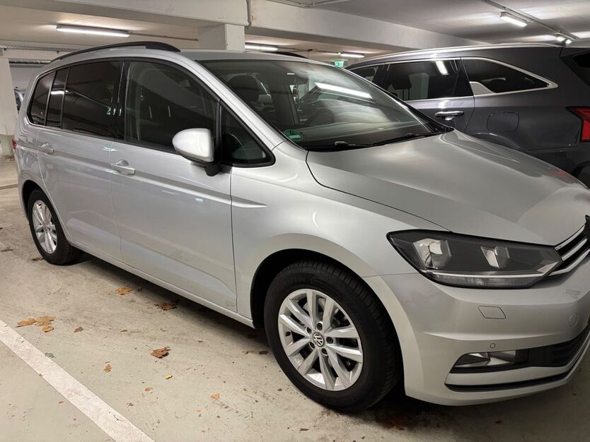 VW Touran 133.000 km 15.900 € Hamburg 22047