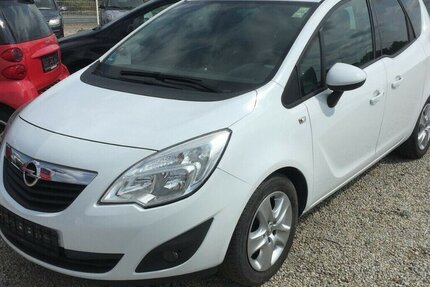 Opel Meriva Edition,Klima,Temp.,AHK.,Tüv Neu! 139.000 km 5.400 € Himmelkron 95502