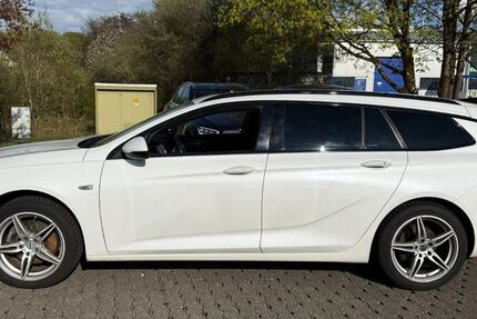 Opel Insignia 92.300 km 14.995 &euro; Eschenburg - Hirzenhain Bahnhof 35713