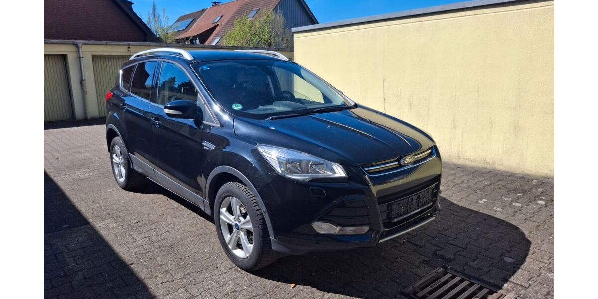 Ford Kuga 142.000 km 5.300 &euro; Bottrop 46242