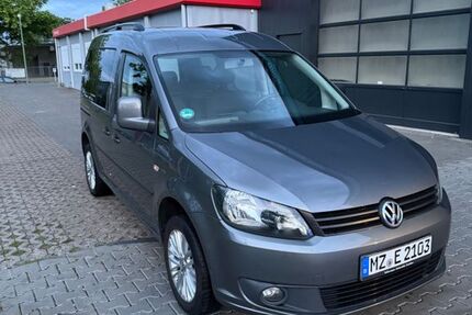 VW Caddy 204.497 km 9.400 &euro; Wiesbaden 65187