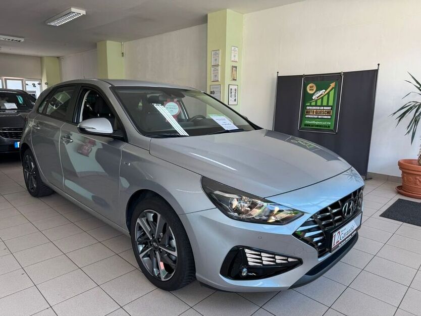 i30