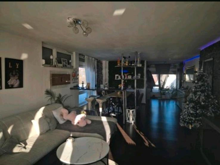 Einfamilienhaus Esslingen am Neckar Pliensauvorstadt - 3.5 Zimmer, 125 m&sup2;, 1.400&euro; | Angebot:25182494